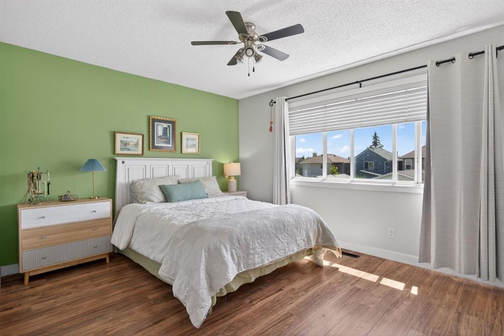 57 Bridlewood Manor Sw, Calgary, AB - Indoor Photo Showing Bedroom