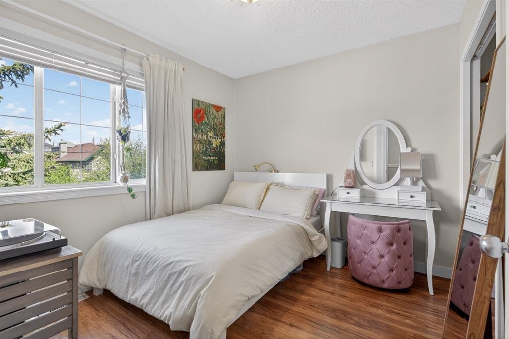 57 Bridlewood Manor Sw, Calgary, AB - Indoor Photo Showing Bedroom