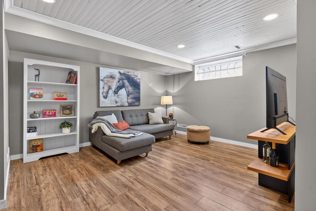 57 Bridlewood Manor Sw, Calgary, AB - Indoor