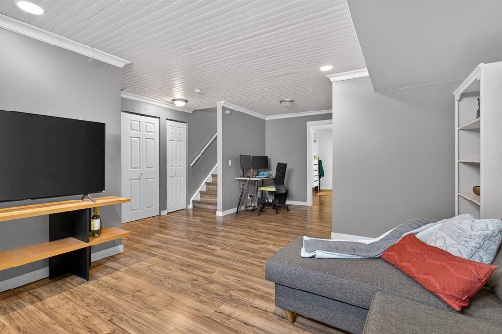 57 Bridlewood Manor Sw, Calgary, AB - Indoor