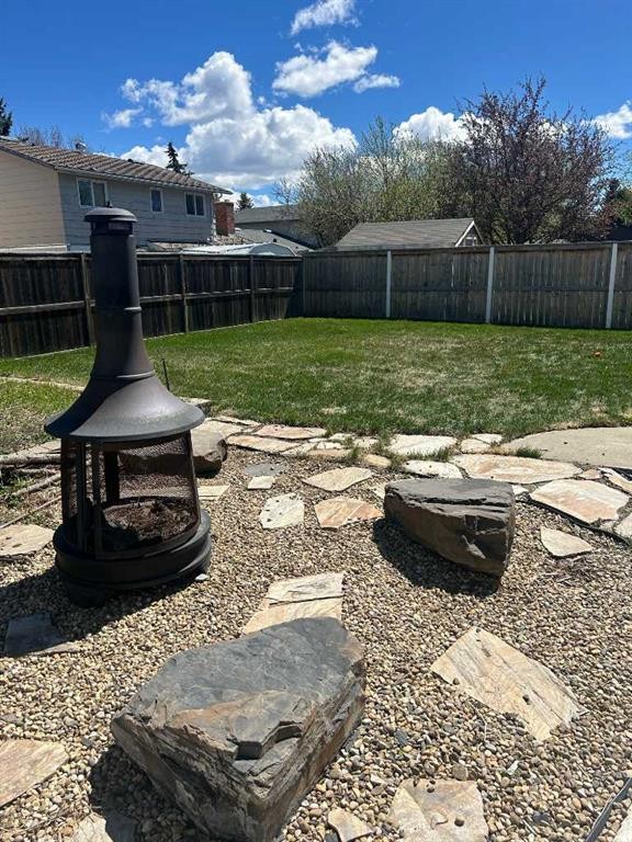16 Woodfield Court Sw, Calgary, AB - Outdoor