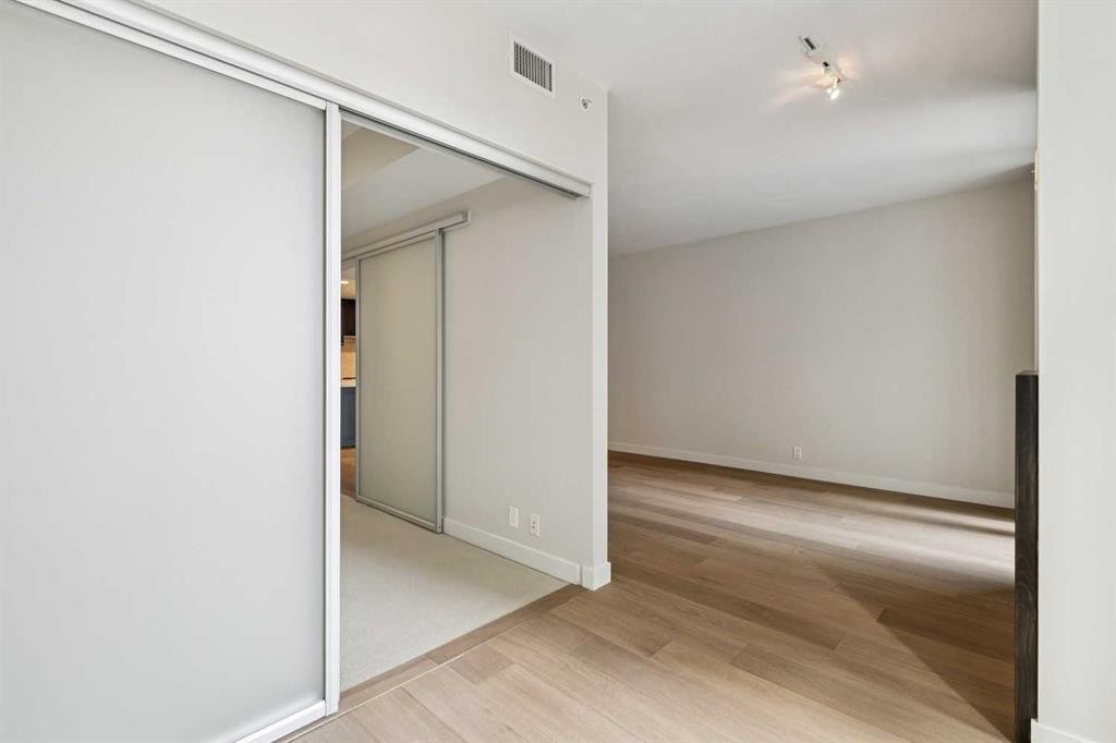 416-222 Riverfront Avenue Sw, Calgary, AB - Indoor Photo Showing Other Room