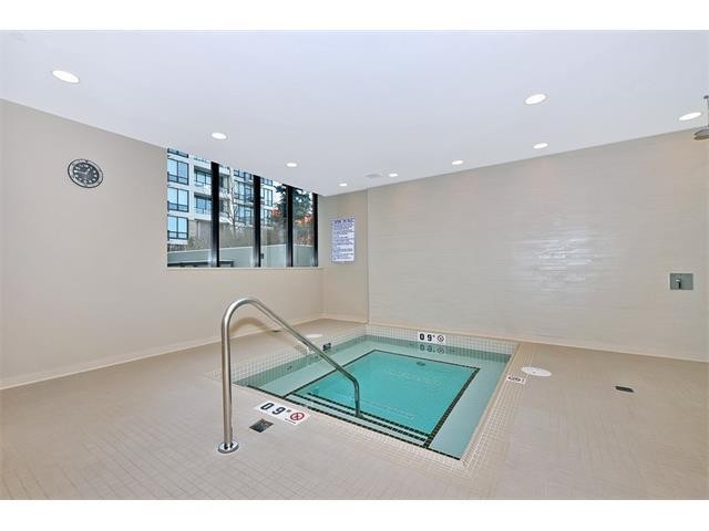 416-222 Riverfront Avenue Sw, Calgary, AB - Indoor Photo Showing Other Room