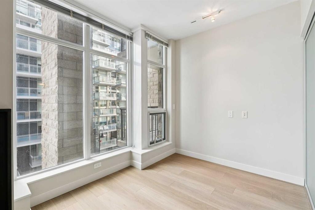 416-222 Riverfront Avenue Sw, Calgary, AB - Indoor Photo Showing Other Room