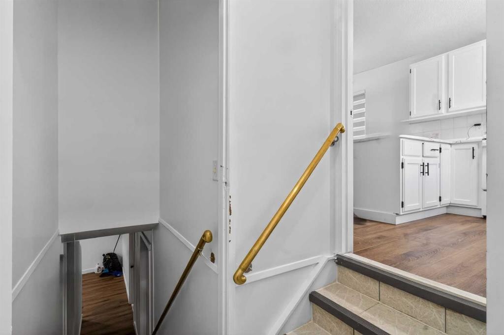 128 Castledale Crescent Ne, Calgary, AB - Indoor Photo Showing Other Room