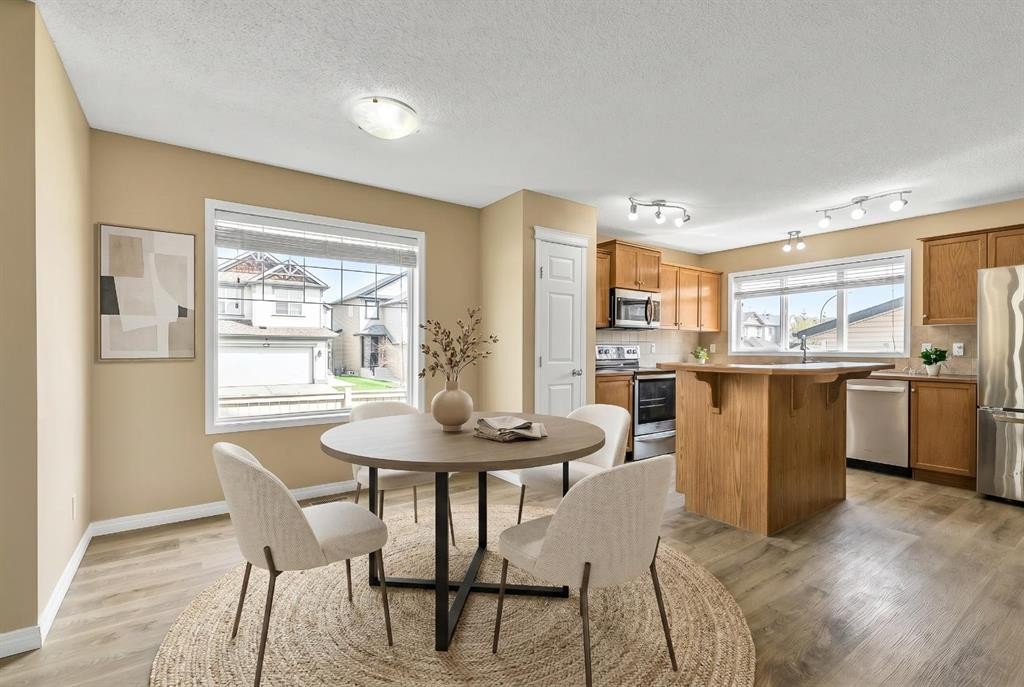 247 Evermeadow Avenue Sw, Calgary, AB - Indoor Photo Showing Other Room