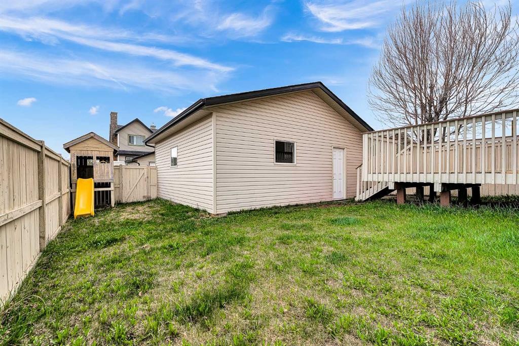 247 Evermeadow Avenue Sw, Calgary, AB - Outdoor