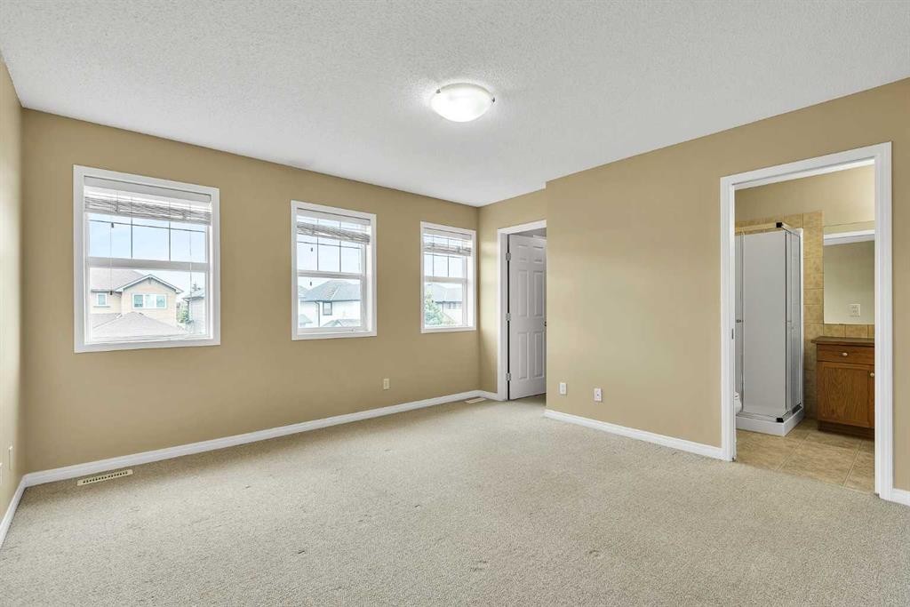 247 Evermeadow Avenue Sw, Calgary, AB - Indoor Photo Showing Other Room
