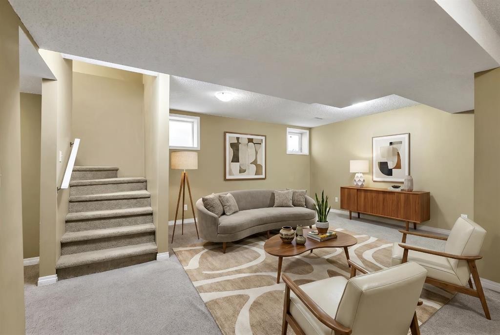 247 Evermeadow Avenue Sw, Calgary, AB - Indoor