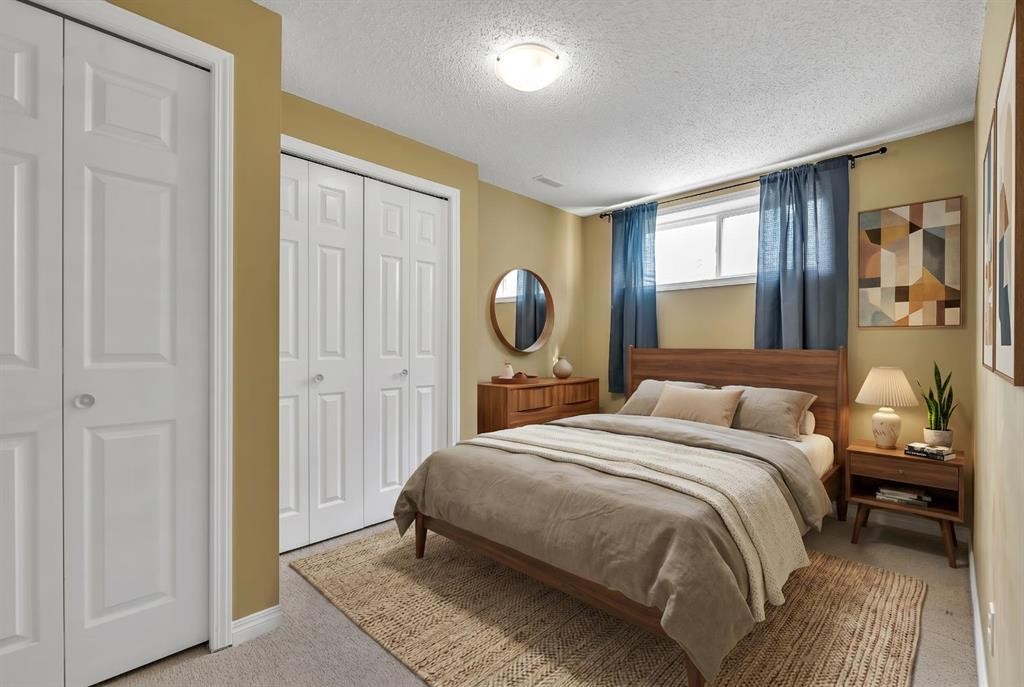 247 Evermeadow Avenue Sw, Calgary, AB - Indoor Photo Showing Bedroom
