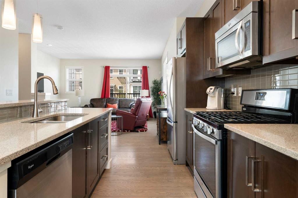 404 Nolanfield Villas Nw, Calgary, AB
