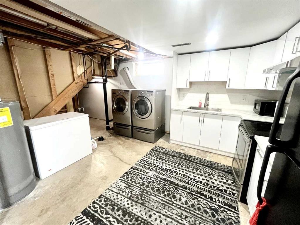5104 Marshall Road Ne, Calgary, AB - Indoor Photo Showing Laundry Room
