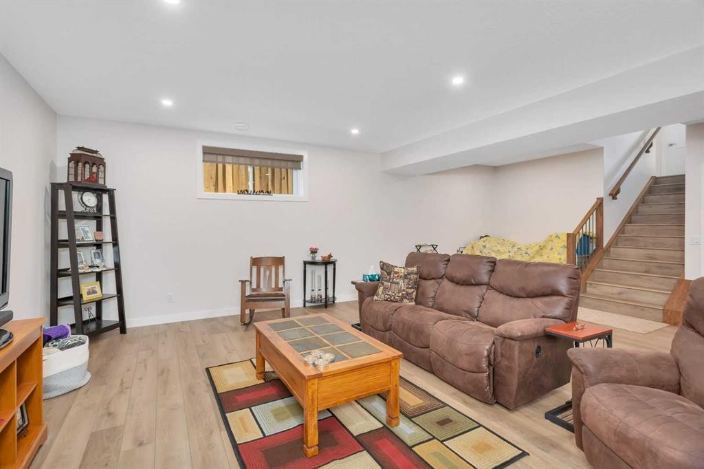 11 Vireo Avenue, Olds, AB - Indoor