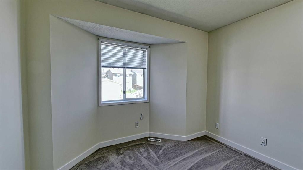 157 Harvest Gold Heights Ne, Calgary, AB - Indoor Photo Showing Other Room