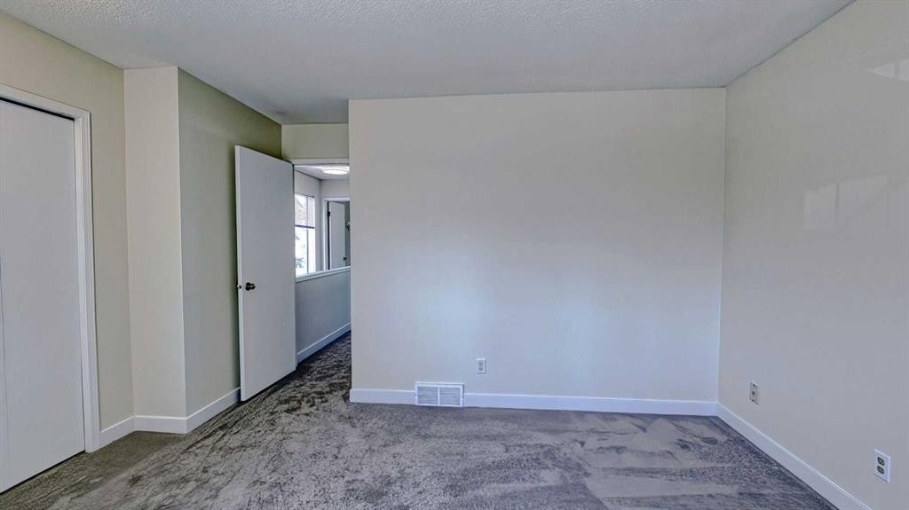 157 Harvest Gold Heights Ne, Calgary, AB - Indoor Photo Showing Other Room