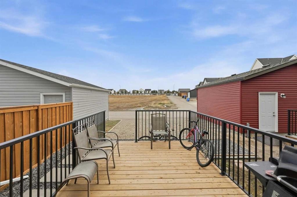 1612 Rangeview Drive Se, Calgary, AB - Outdoor With Exterior