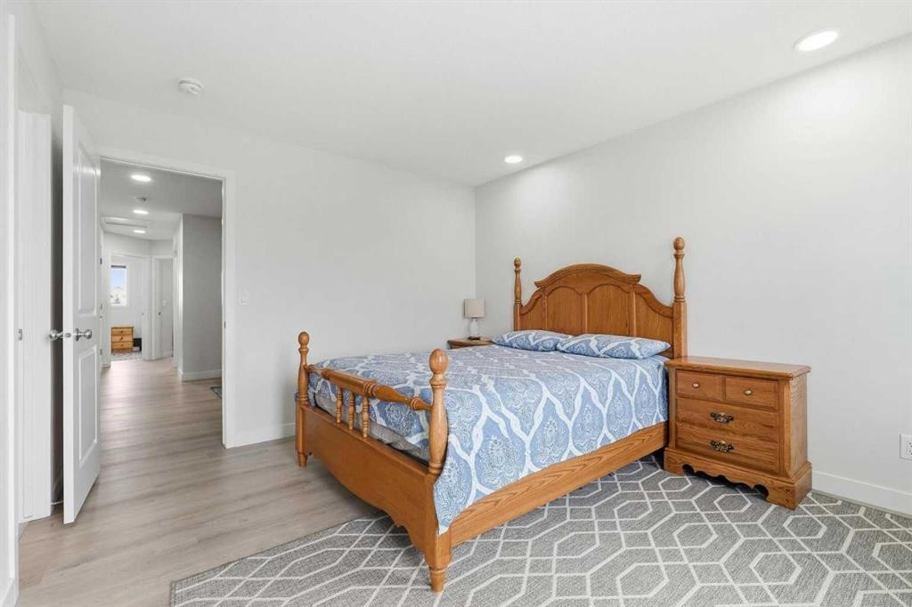 1612 Rangeview Drive Se, Calgary, AB - Indoor Photo Showing Bedroom