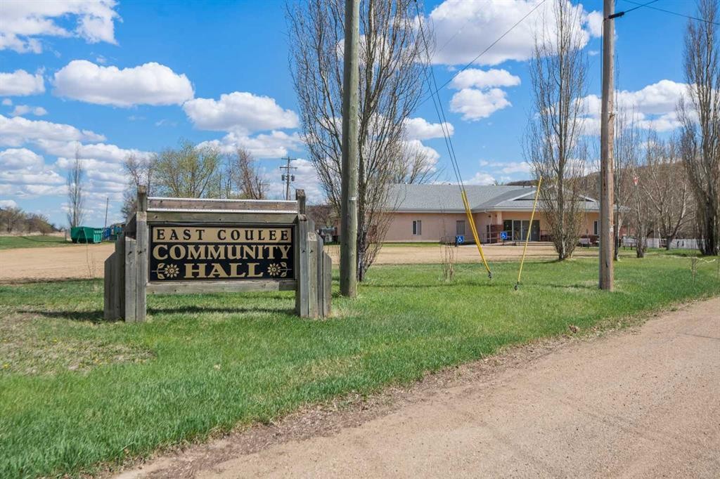 416 2 Avenue, Drumheller, AB - Outdoor