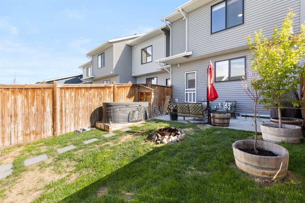 5 D'Arcy Boulevard, Okotoks, AB - Outdoor