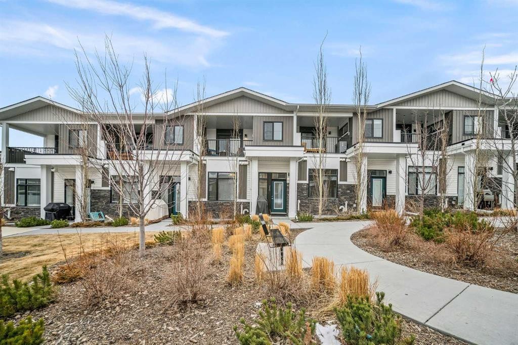 210 Crestbrook Common Sw, Calgary, AB