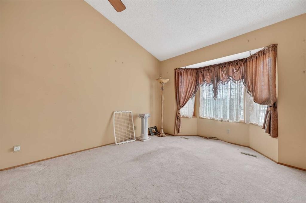 18 Falmere Way Ne, Calgary, AB - Indoor Photo Showing Other Room