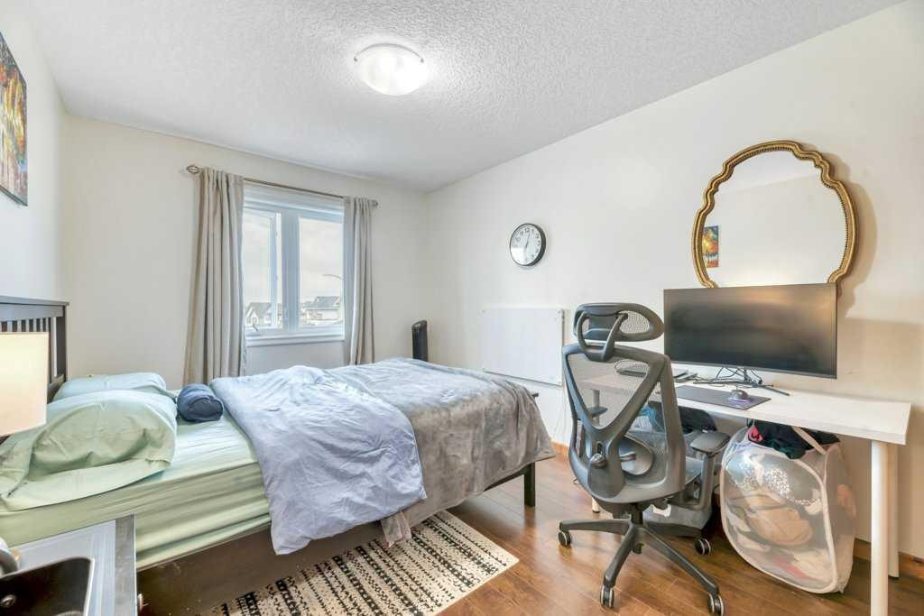 22 Kincora Heights Nw, Calgary, AB - Indoor Photo Showing Bedroom