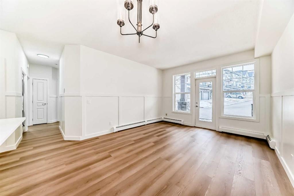 101-22 Panatella Road Nw, Calgary, AB - Indoor Photo Showing Other Room
