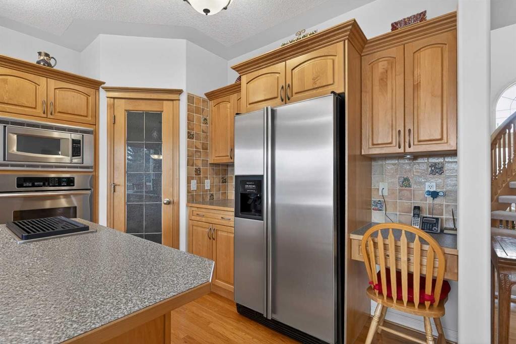 307 Hampstead Way Nw, Calgary, AB - Indoor Photo Showing Kitchen With Stainless Steel Kitchen