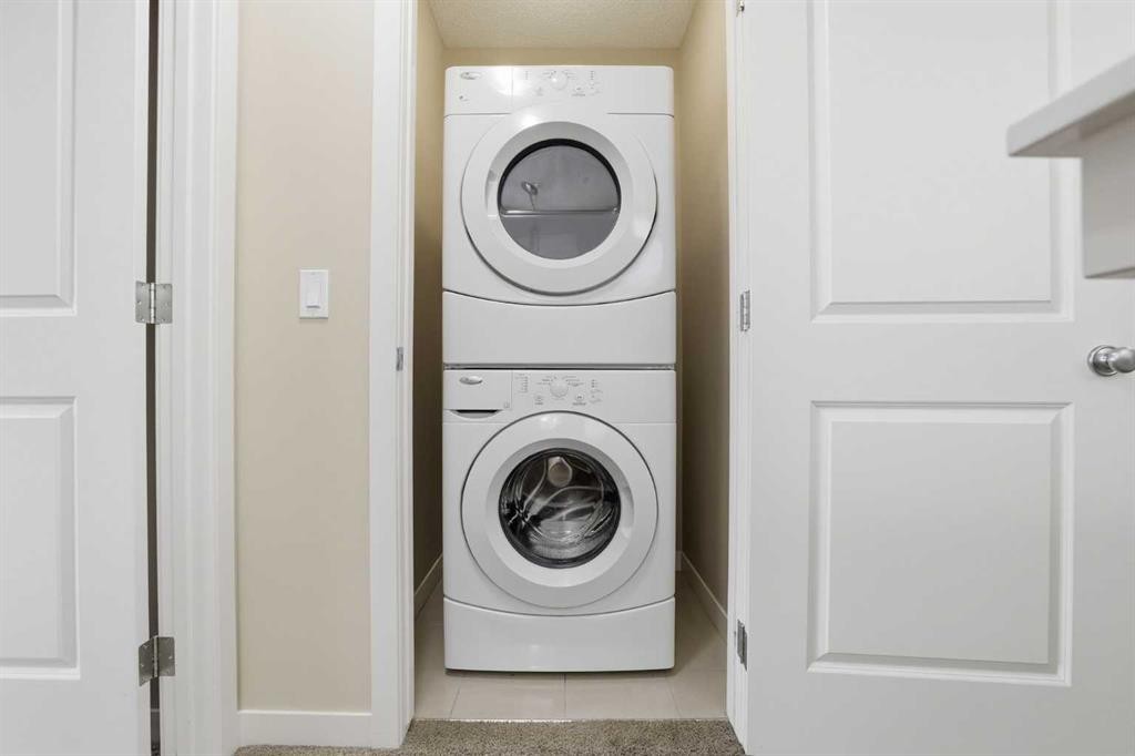 37 Nolanfield Manor Nw, Calgary, AB - Indoor Photo Showing Laundry Room