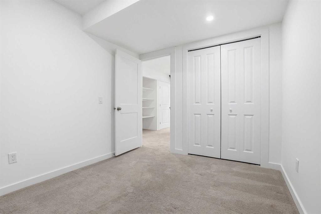 37 Nolanfield Manor Nw, Calgary, AB - Indoor Photo Showing Other Room