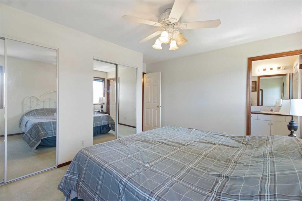 2 Madison Court, Strathmore, AB - Indoor Photo Showing Bedroom