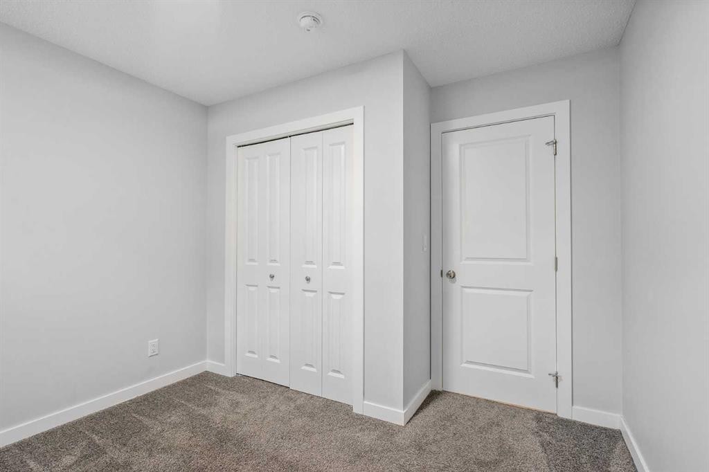 109 Dawson Drive, Chestermere, AB - Indoor Photo Showing Other Room