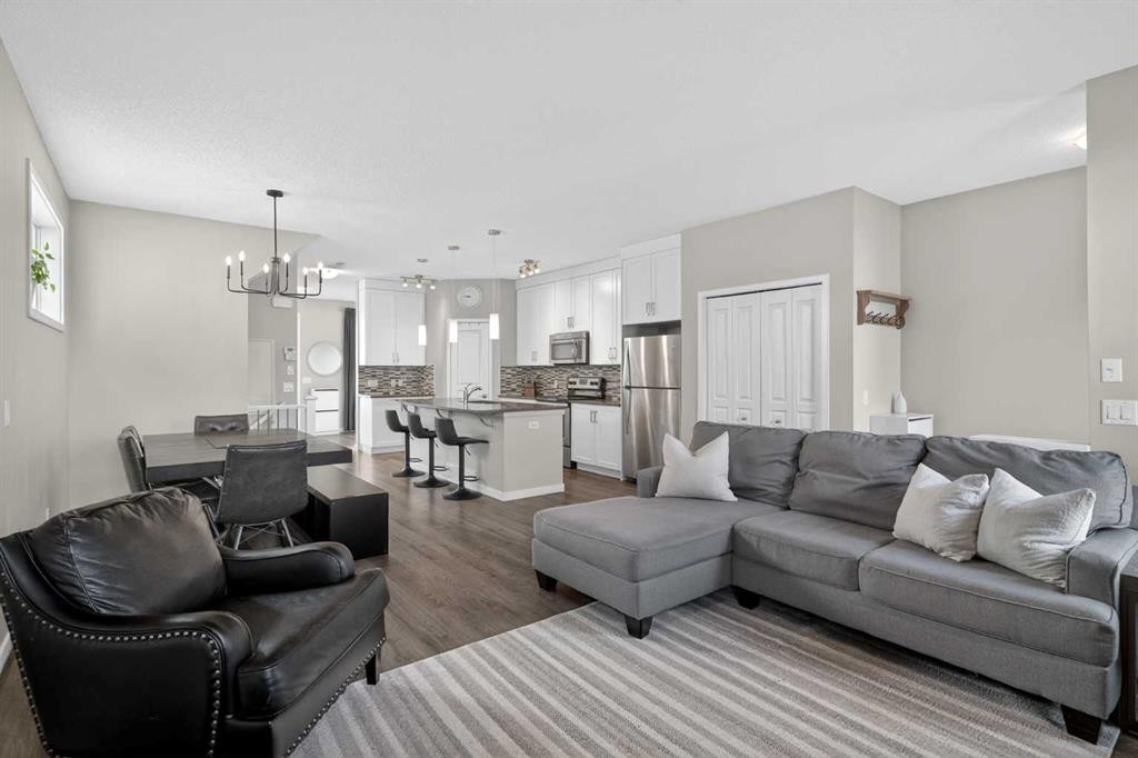 257 Cranford Park Se, Calgary, AB - Indoor Photo Showing Living Room