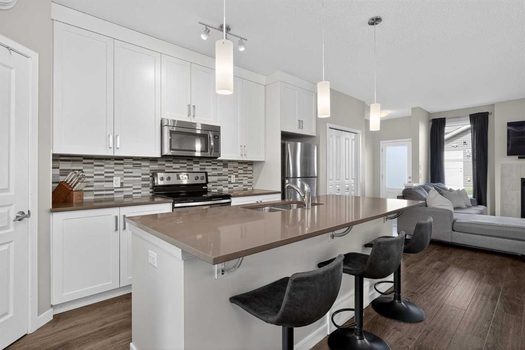 257 Cranford Park Se, Calgary, AB - Indoor Photo Showing Kitchen With Upgraded Kitchen
