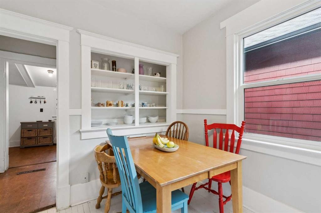 1305 20 Avenue Nw, Calgary, AB - Indoor Photo Showing Dining Room