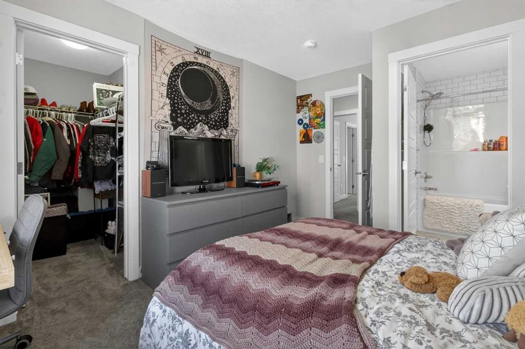 241 Auburn Meadows Drive Se, Calgary, AB - Indoor Photo Showing Bedroom