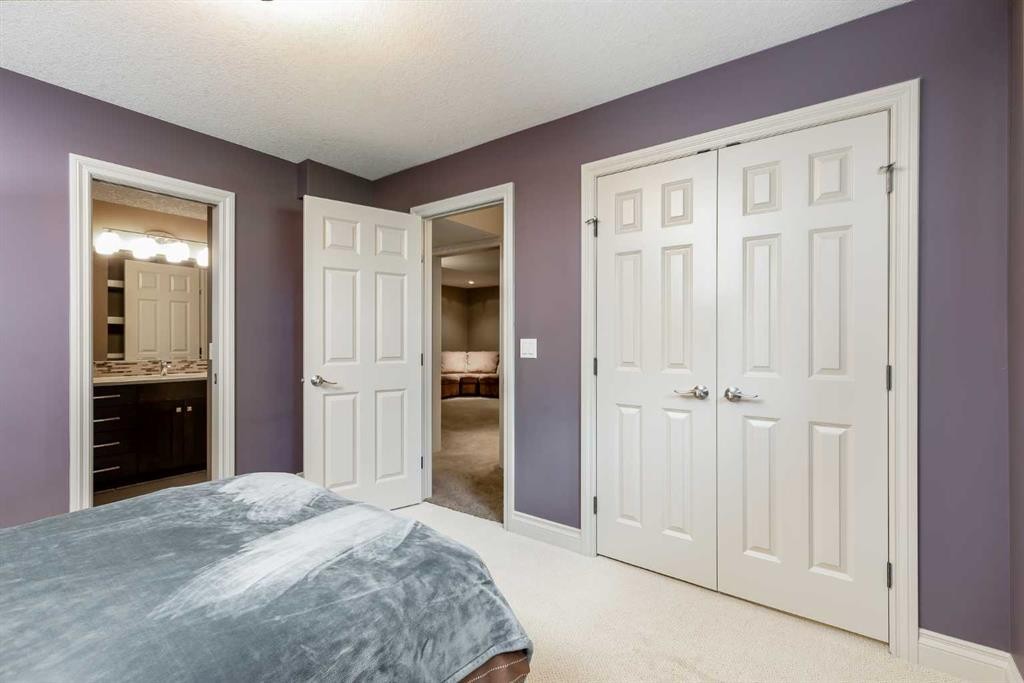 30 Meadow Pointe Drive, Heritage Pointe, AB - Indoor Photo Showing Bedroom