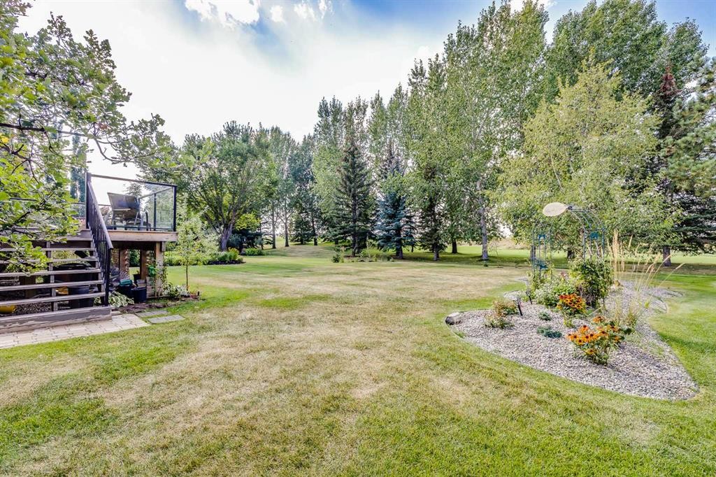 30 Meadow Pointe Drive, Heritage Pointe, AB - Outdoor