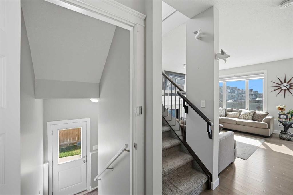 60 Redstone Grove Ne, Calgary, AB - Indoor Photo Showing Other Room