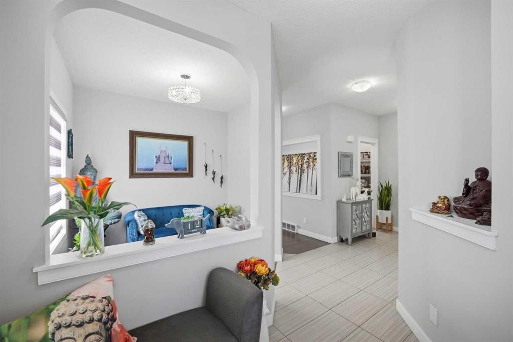 60 Redstone Grove Ne, Calgary, AB - Indoor