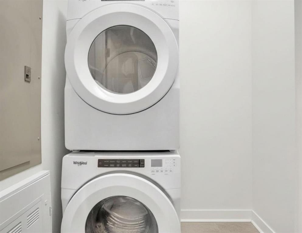 405-238 Sage Valley Common Nw, Calgary, AB - Indoor Photo Showing Laundry Room