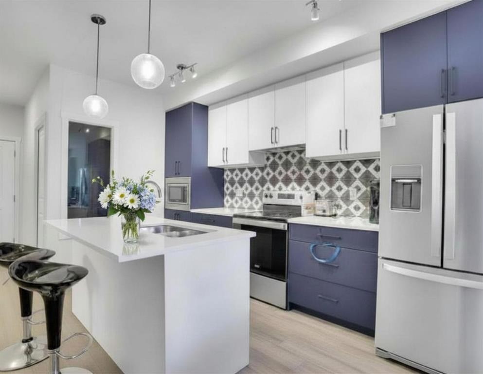 405-238 Sage Valley Common Nw, Calgary, AB - Indoor Photo Showing Kitchen With Upgraded Kitchen