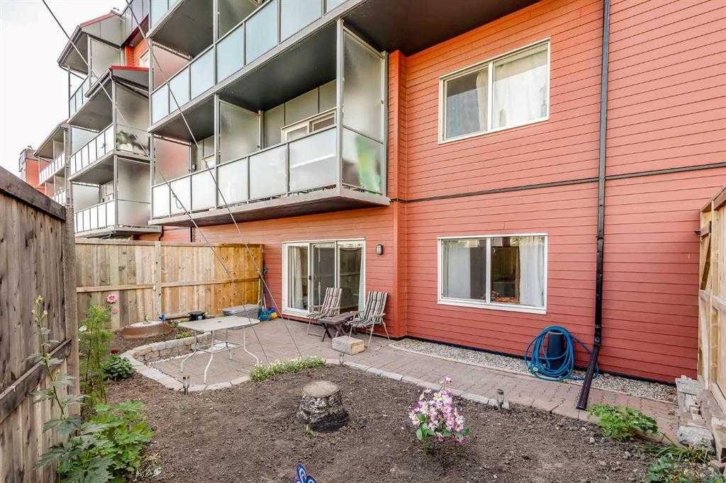 104-335 Garry Crescent Ne, Calgary, AB - Outdoor With Exterior