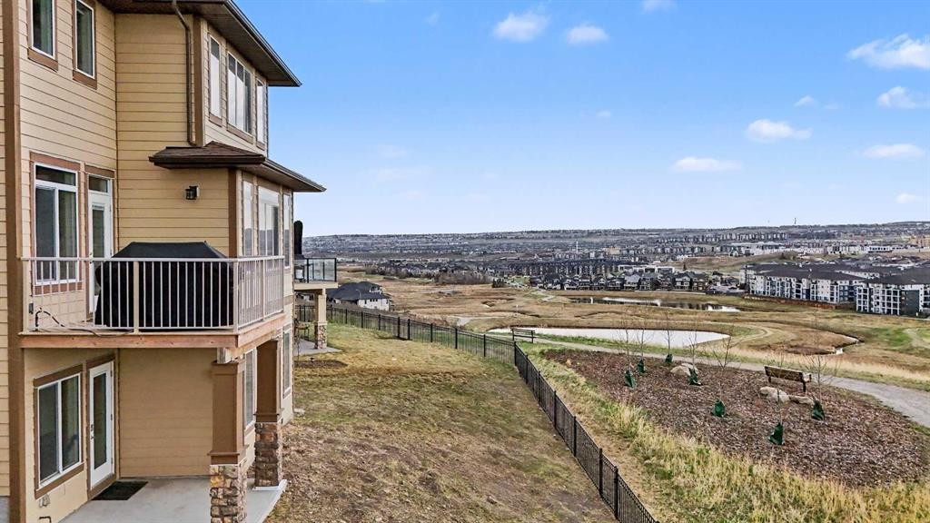 30 Evansborough View Nw, Calgary, AB - Outdoor