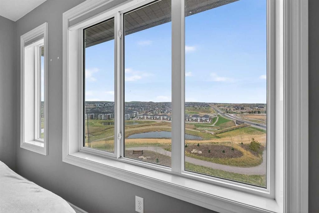30 Evansborough View Nw, Calgary, AB - Indoor