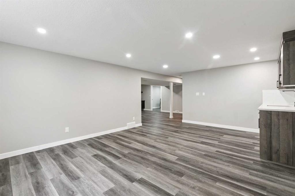 7116 Hunterwood Road Nw, Calgary, AB - Indoor