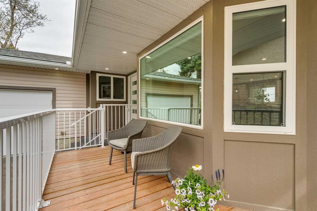 7116 Hunterwood Road Nw, Calgary, AB - Outdoor With Deck Patio Veranda With Exterior
