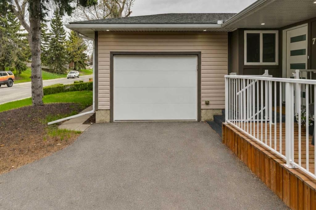 7116 Hunterwood Road Nw, Calgary, AB - Outdoor With Exterior