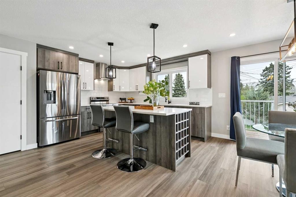 7116 Hunterwood Road Nw, Calgary, AB - Indoor
