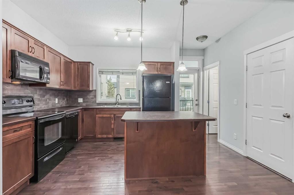 219 Kincora Lane Nw, Calgary, AB - Indoor Photo Showing Kitchen